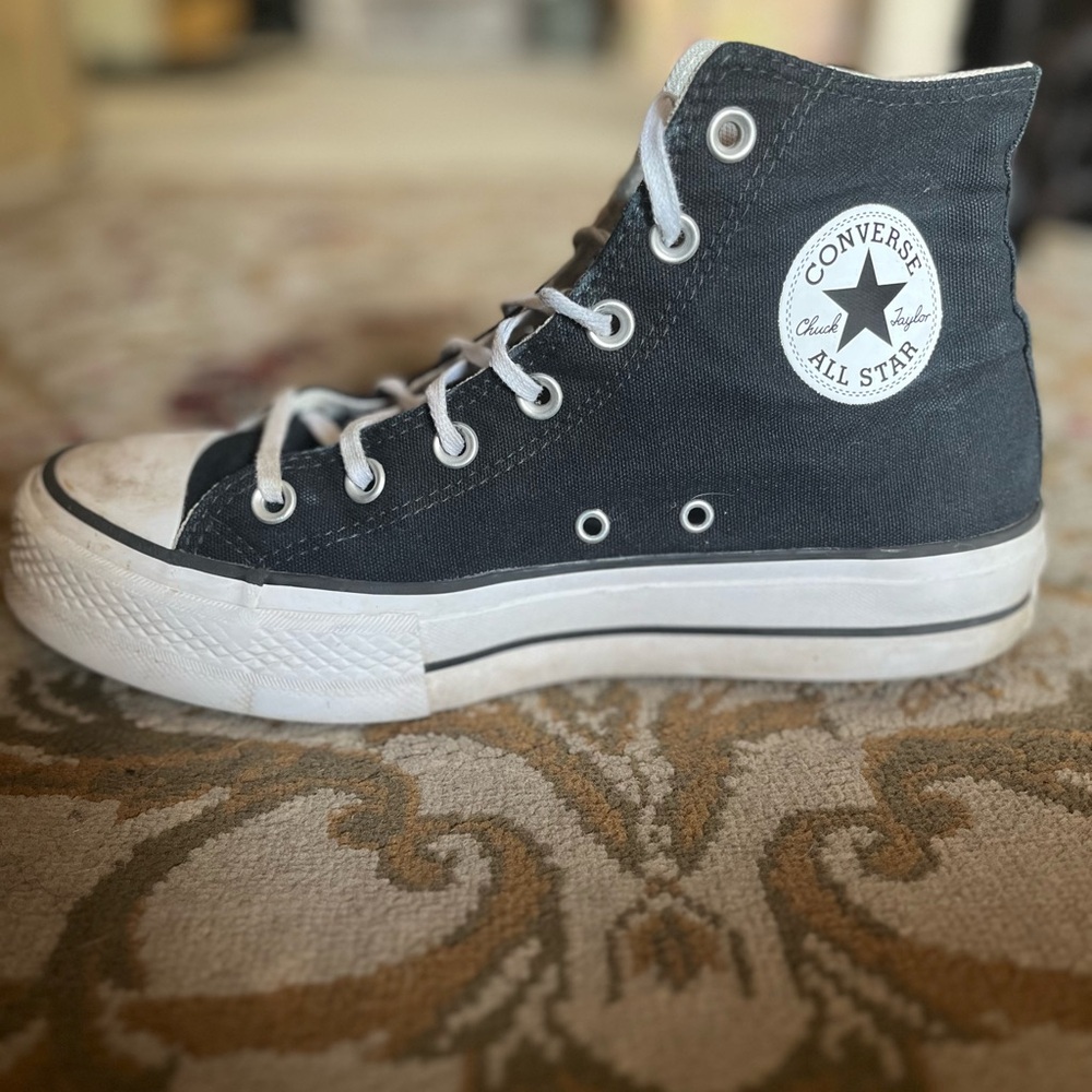 Converse Chuck Taylor Platform Hi-Tops